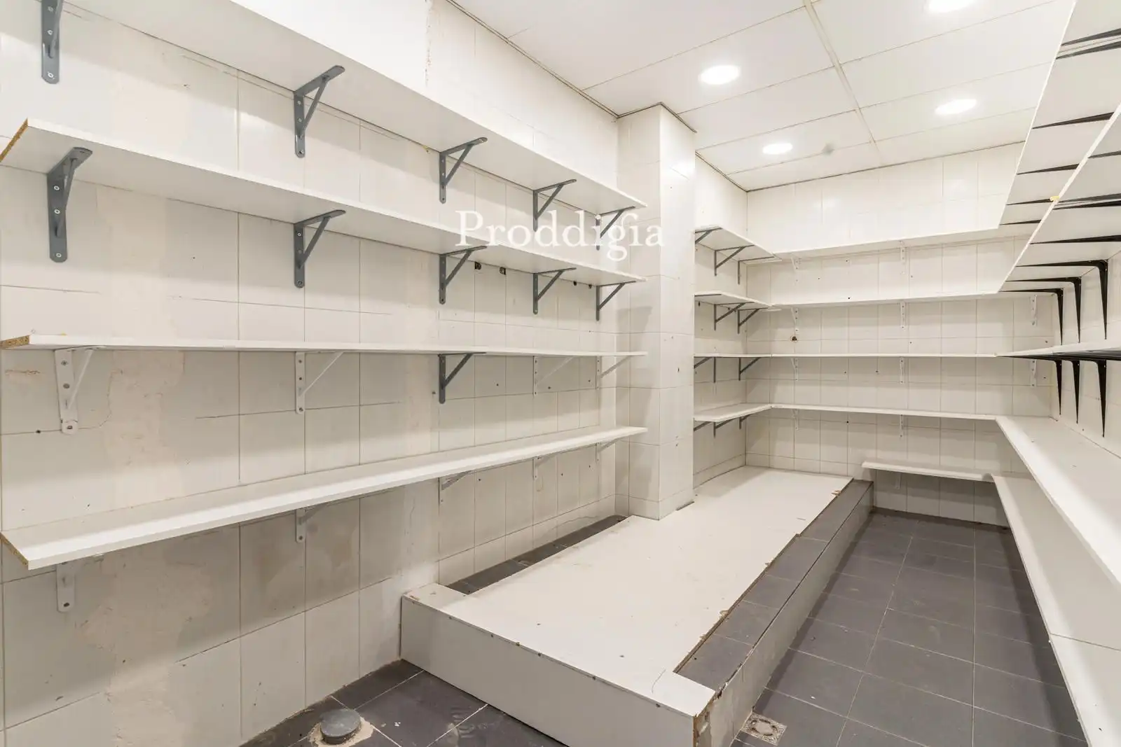 Office for sale in Barcelona  with Air Conditioner