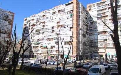 Exterior view of Flat for sale in  Madrid Capital  with Heating