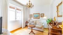 Living room of Flat for sale in  Madrid Capital