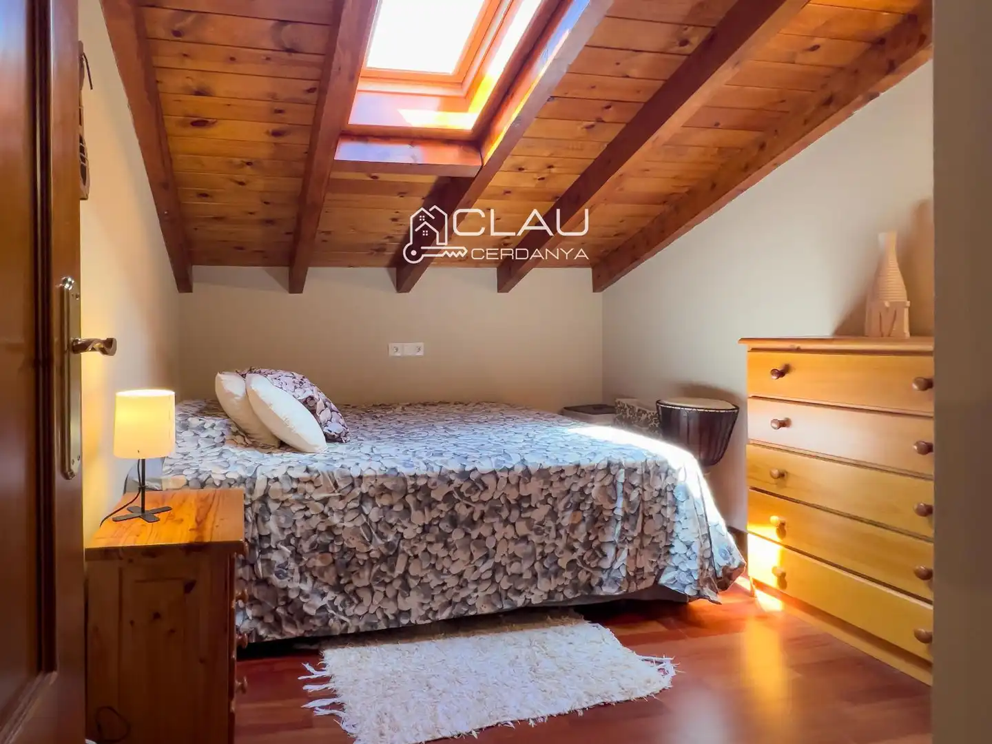 Bedroom of Duplexes for rent in Osséja  with Heating, Parquet flooring and Terrace