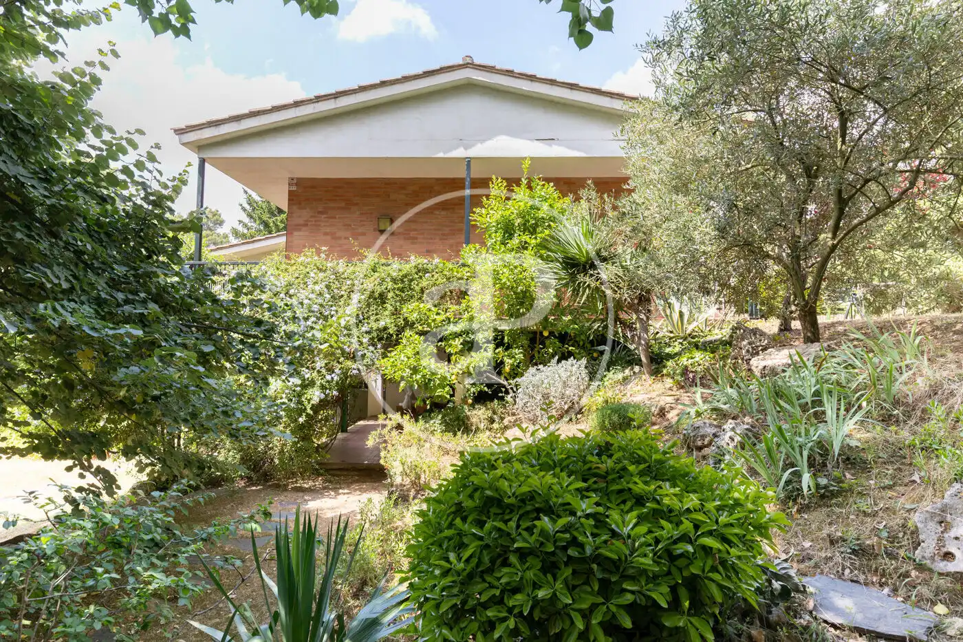 Jardí de Casa o xalet en venda en Cerdanyola del Vallès amb Calefacció, Jardí privat i Terrassa
