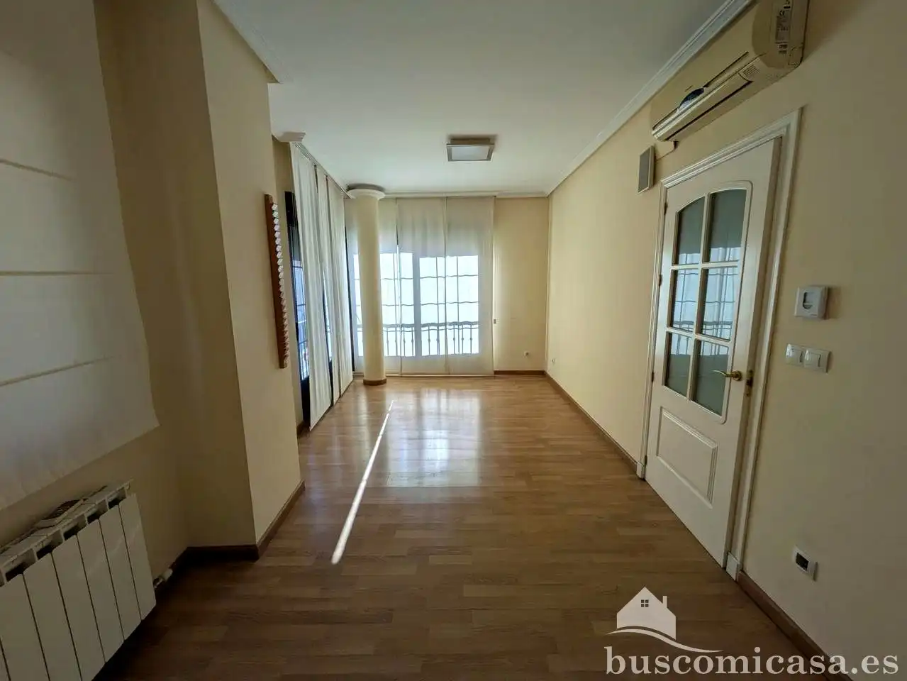 Sala de estar de Local de alquiler en Linares con Aire acondicionado