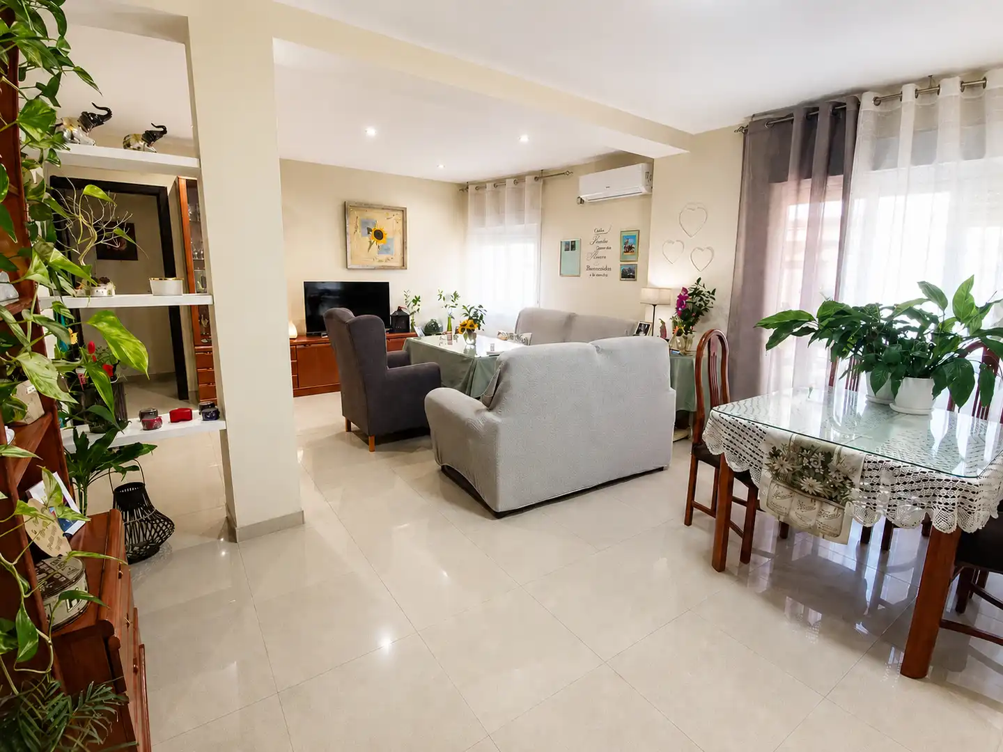 Living room of Flat for rent in Córdoba  with Air Conditioner, Heating and Terrace