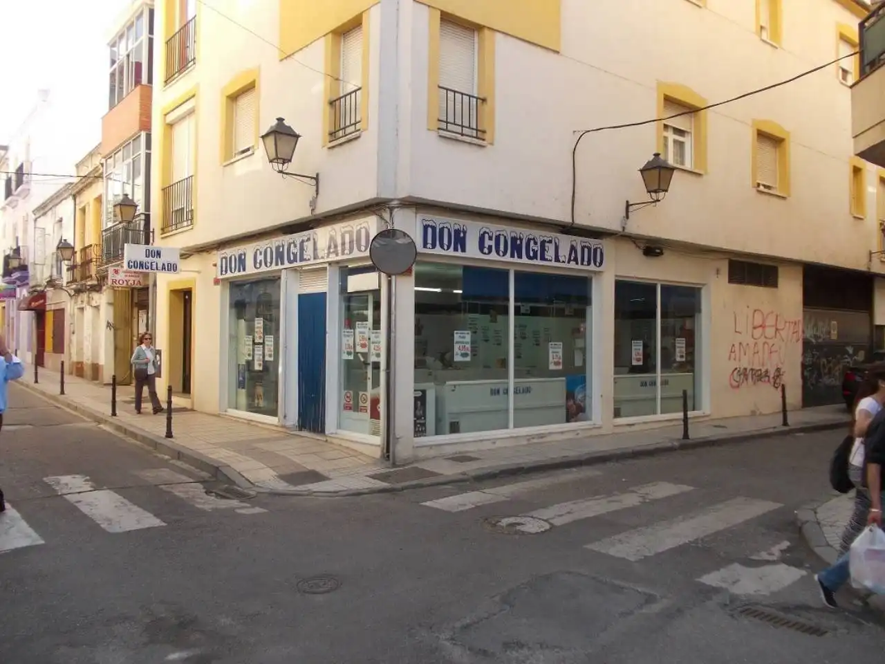 Local comercial en venda a Casco Antiguo