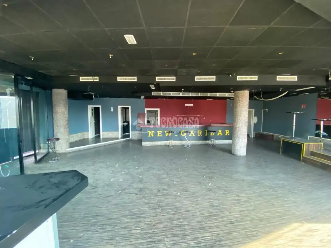 Local comercial en venta en Ensanche, imagen 4