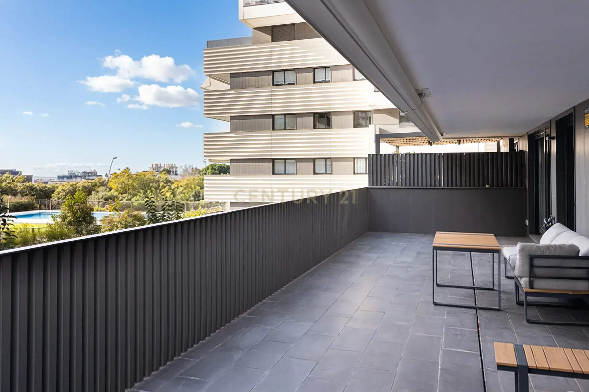 Terraza de Apartamento en venta en Esplugues de Llobregat con Piscina, Lavadora y Microondas