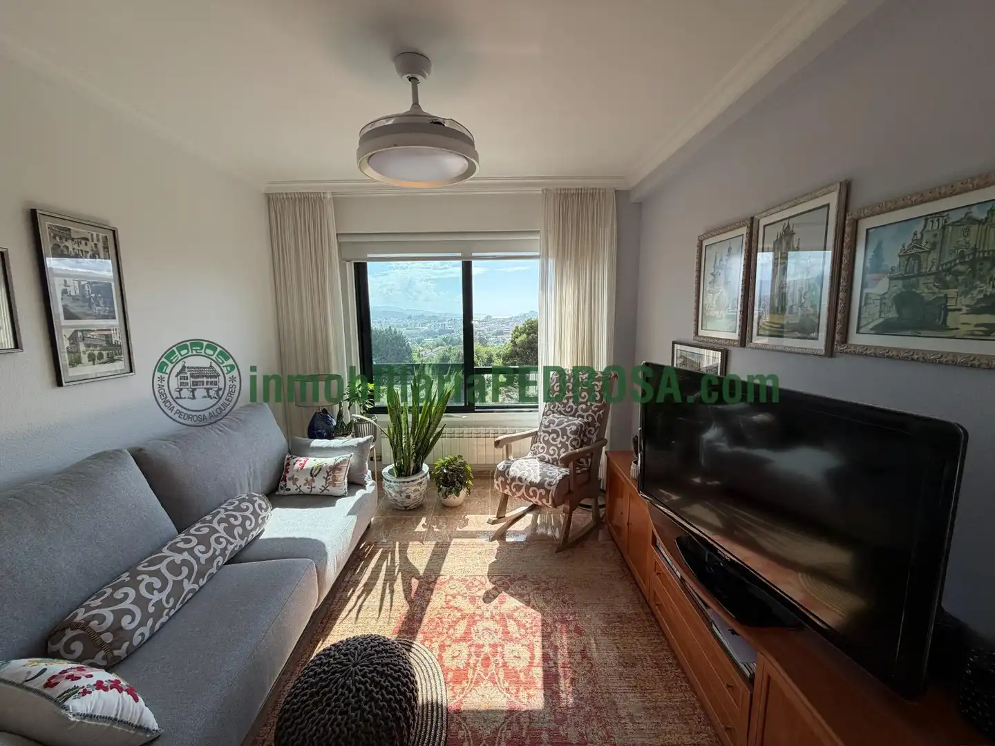 Vista exterior de Apartament en venda en Pontevedra Capital  amb Calefacció i Traster