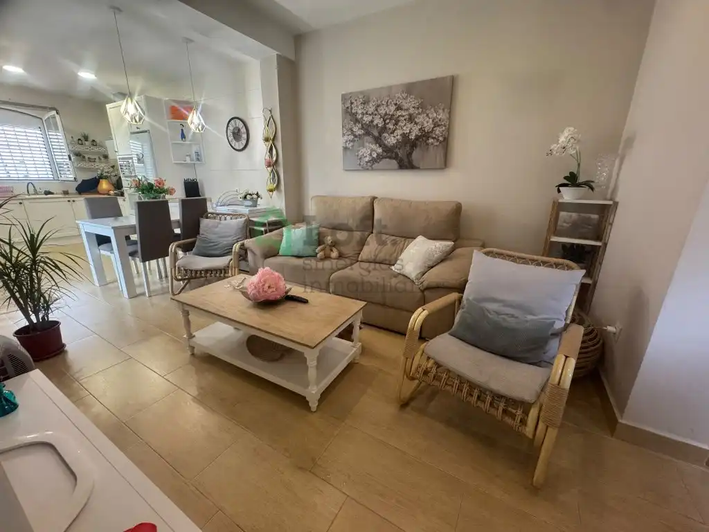 Sala d'estar de Casa o xalet en venda en Talavera la Real amb Aire condicionat i Terrassa