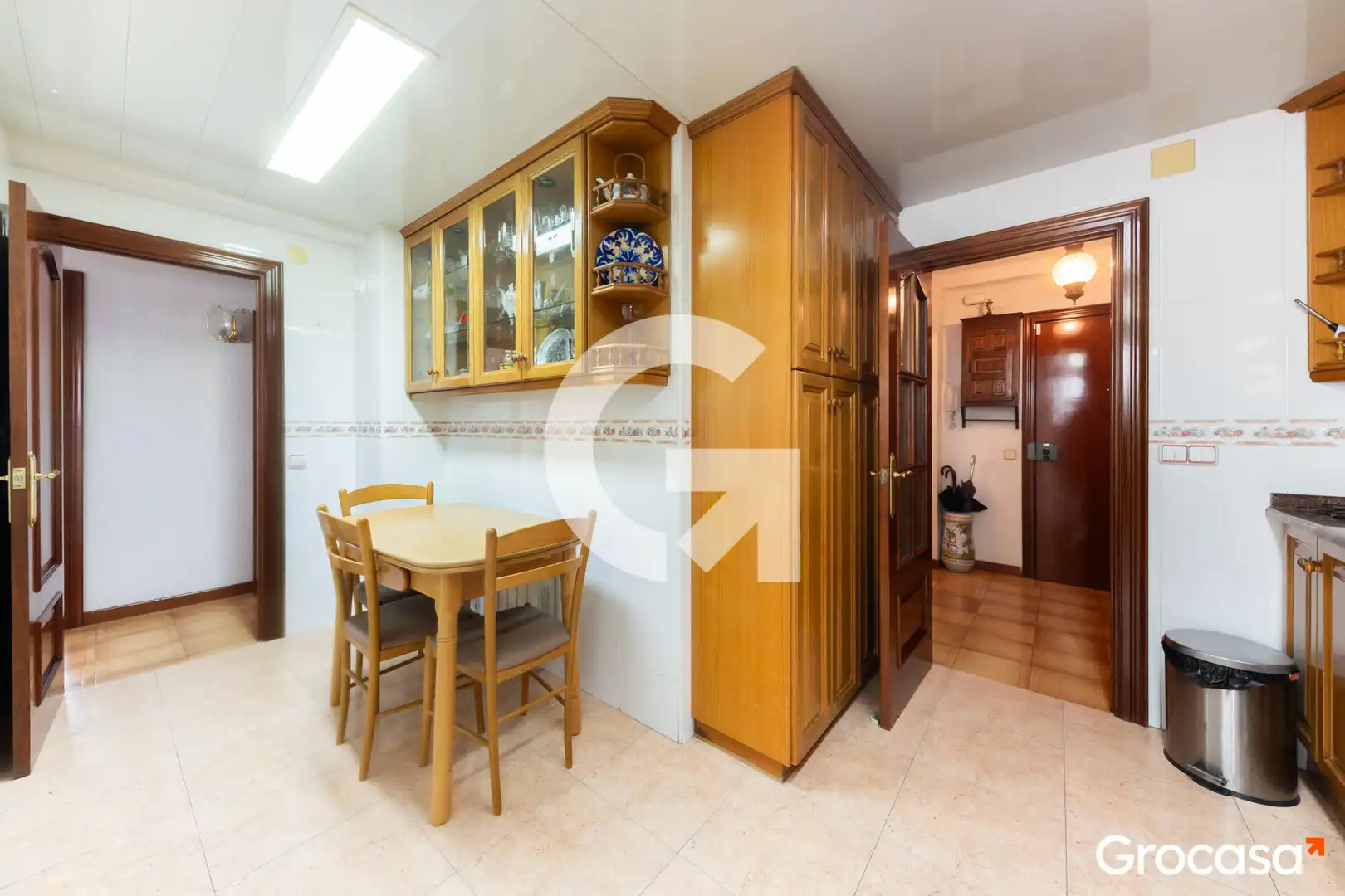Kitchen of Flat for sale in L'Hospitalet de Llobregat  with Heating, Oven and Balcony