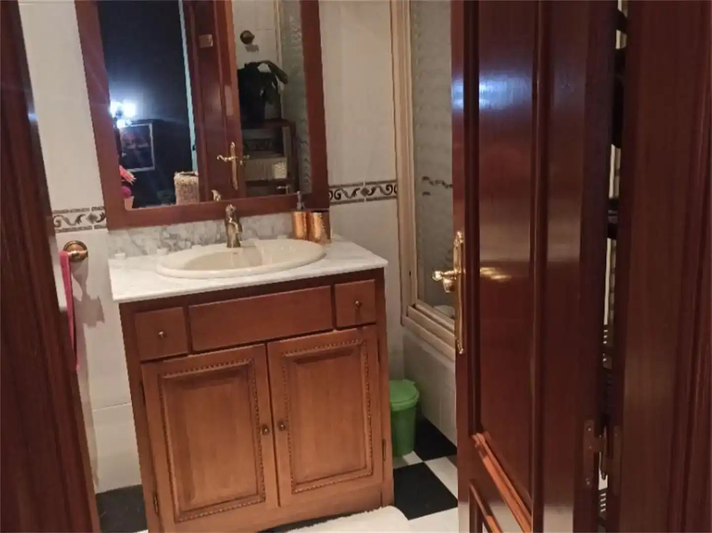 Baño de Casa adosada en venta en Nava del Rey, Valladolid