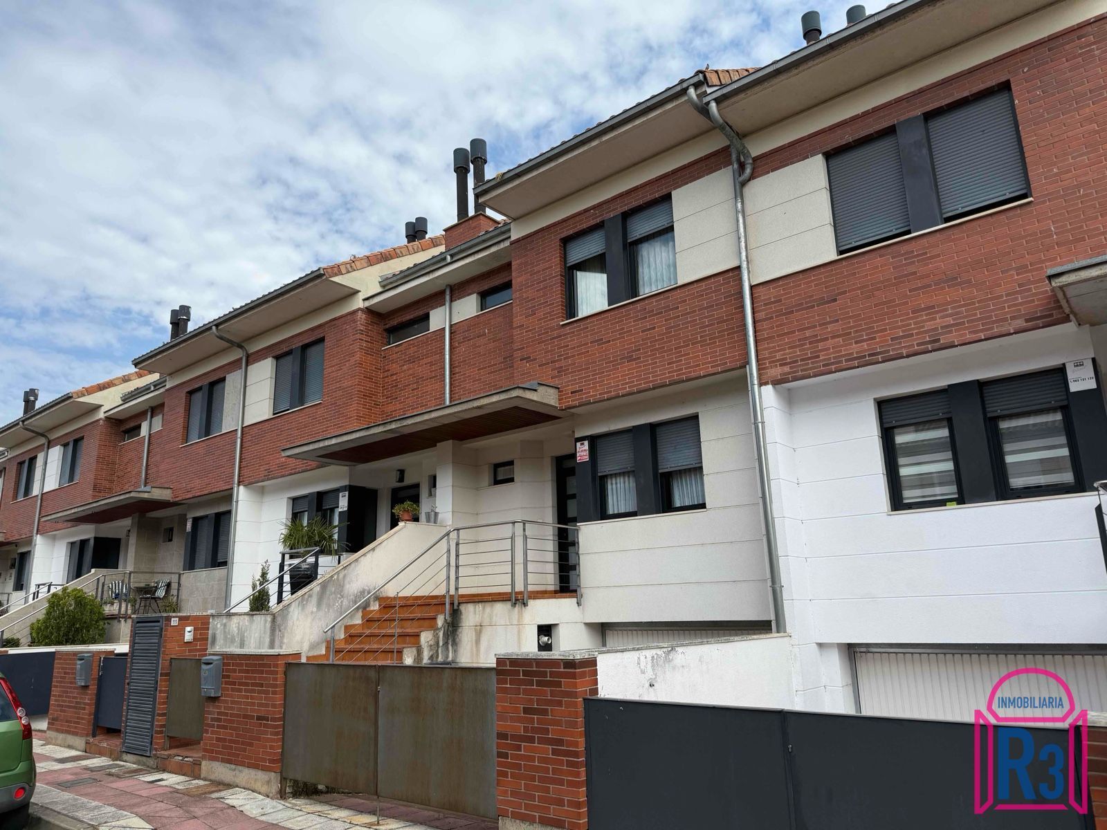 Exterior view of Single-family semi-detached to rent in San Andrés del Rabanedo  with Heating, Private garden and Furnished