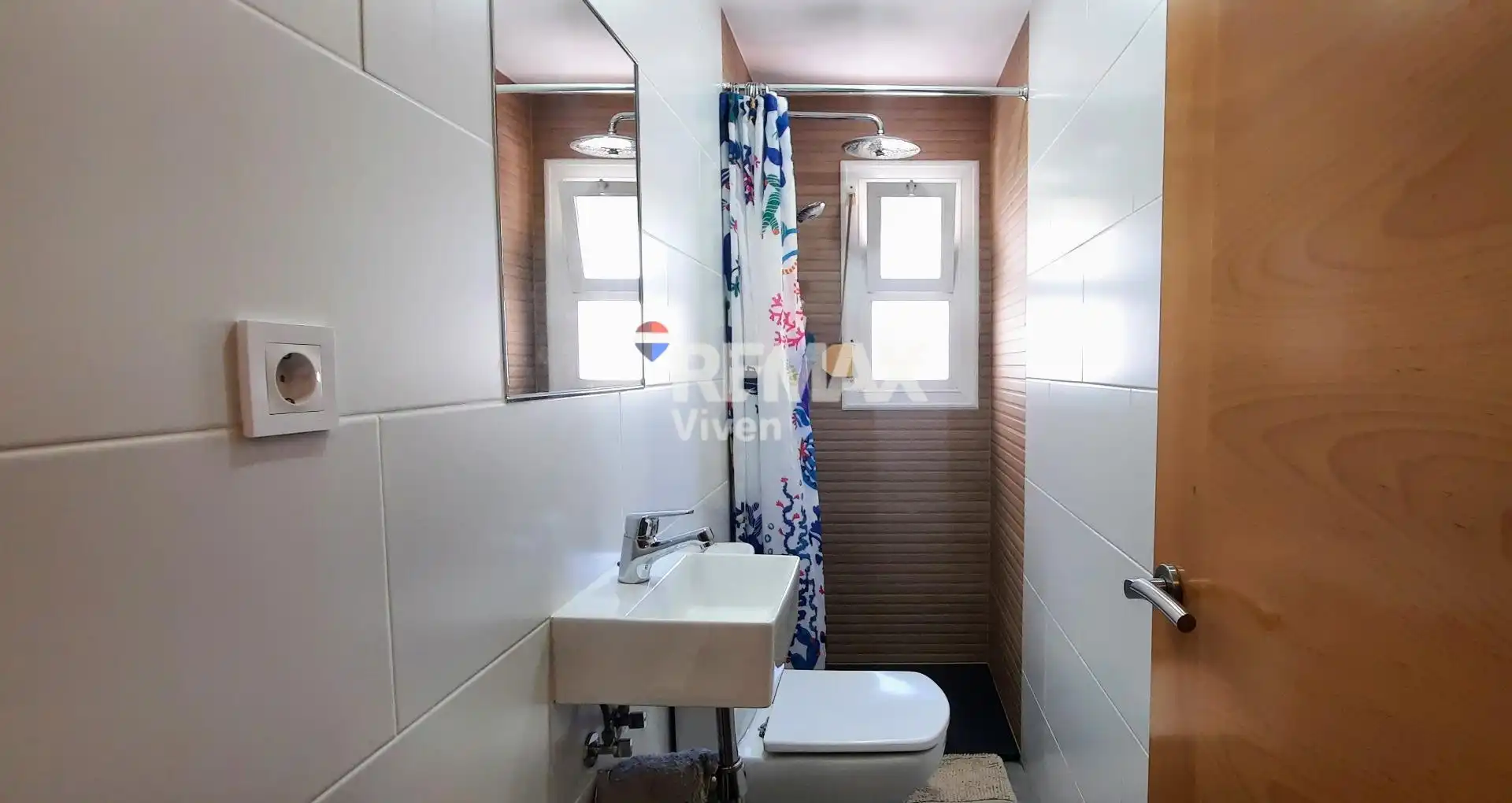 Bathroom of Flat for sale in Vilanova i la Geltrú  with Heating, Storage room and Balcony