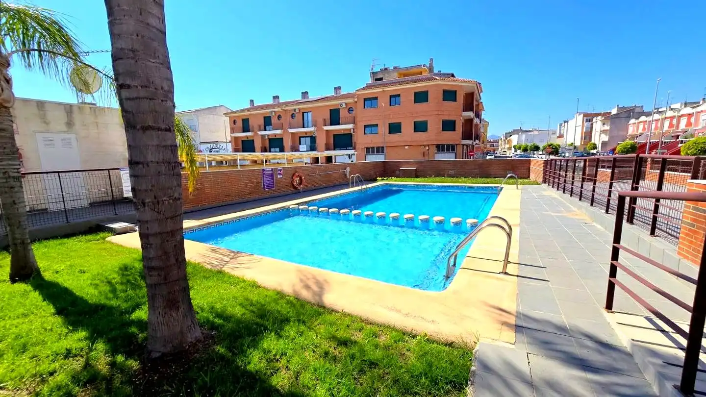 Piscina de Casa adosada en venda en Bellreguard amb Aire condicionat, Terrassa i Traster