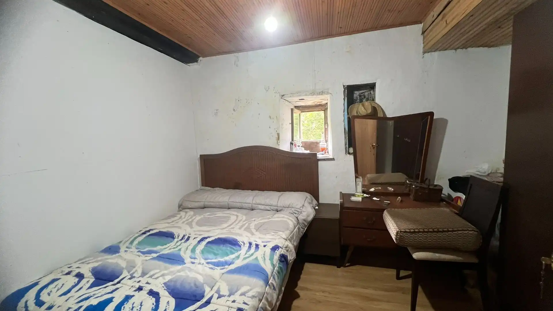Dormitori de Casa o xalet en venda en Cangas de Onís amb Jardí privat