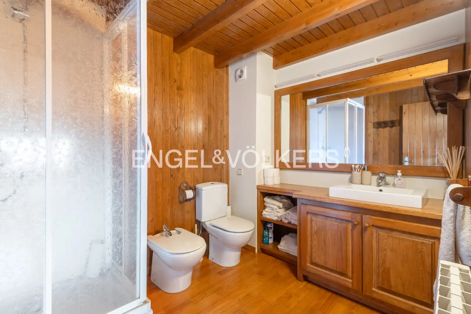 Baño de Dúplex en venta en Ger con Calefacción, Parquet y Terraza