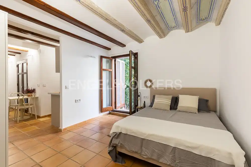 Bedroom of Flat for rent in Valencia  with Air Conditioner, Heating and Furnished