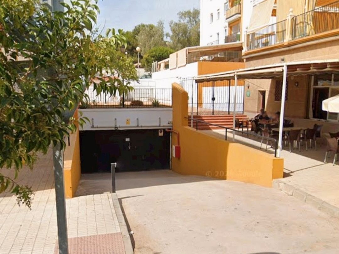 Exterior view of Garage for sale in Vélez-Málaga