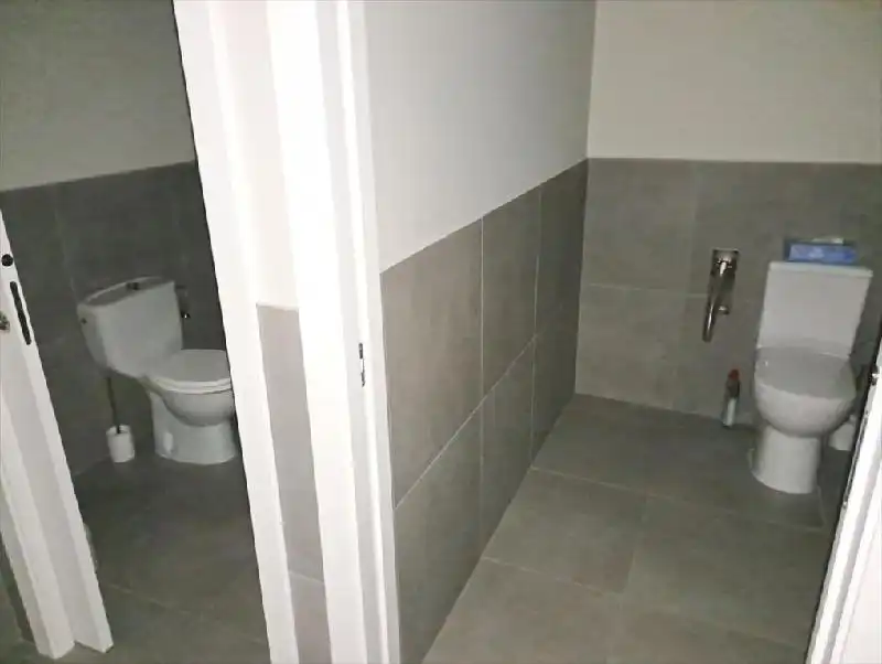 Baño de Local en venta en Pontevedra Capital 