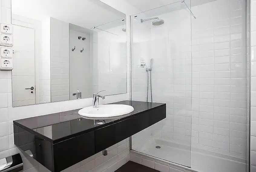 Baño de Piso de alquiler en Sant Cugat del Vallès con Calefacción, Terraza y Trastero