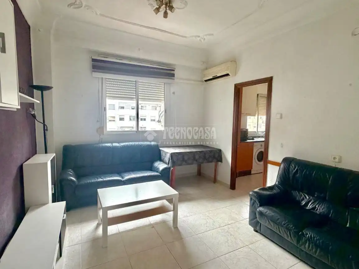 Living room of Flat for sale in Valencia  with Air Conditioner and Balcony