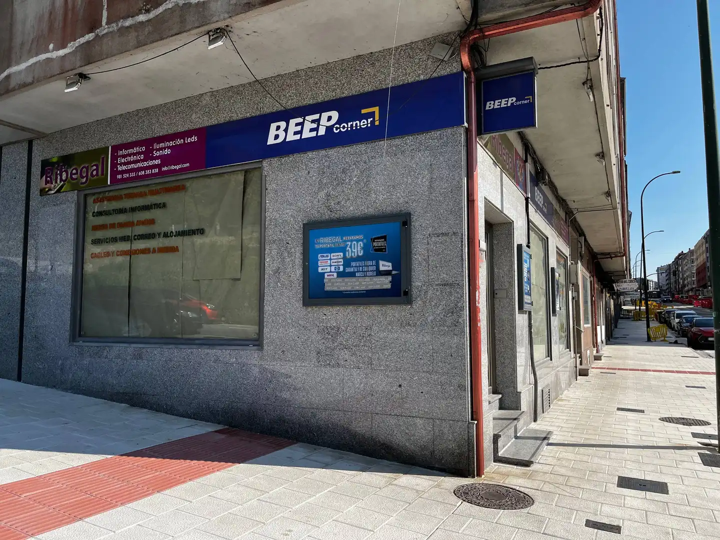 Locale commerciale in vendita a Avenida Rosalia de Castro, imagen 5