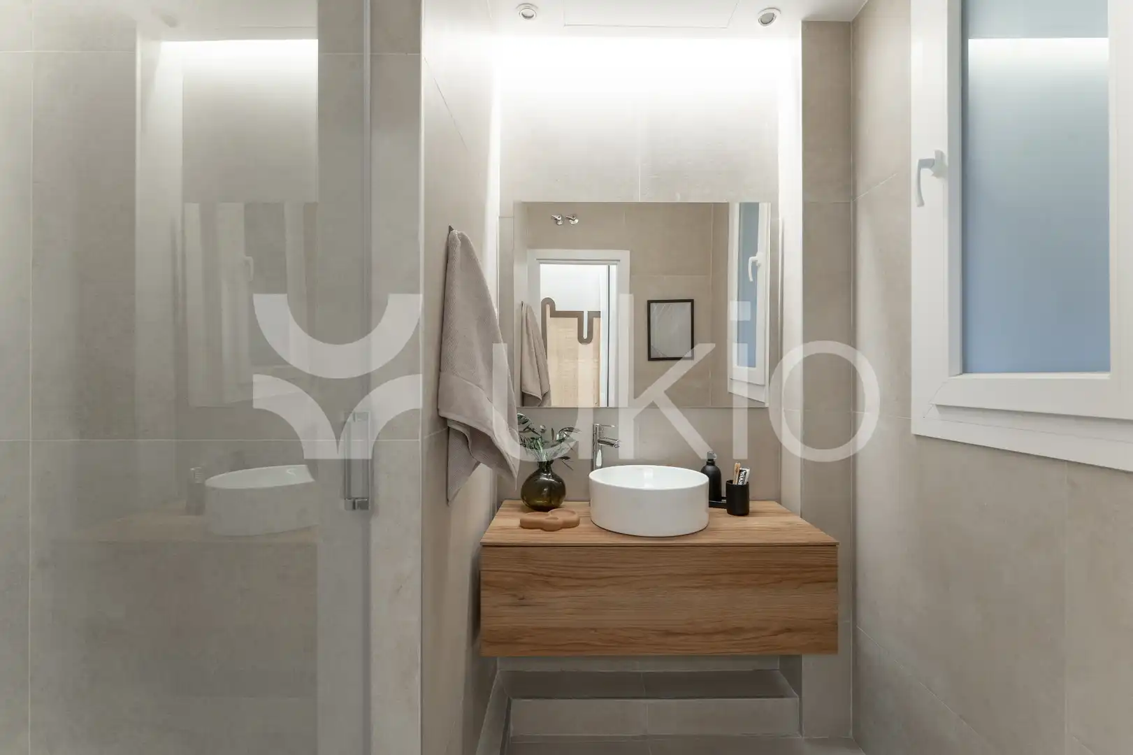 Baño de Apartamento de alquiler en Madrid con Aire acondicionado, Calefacción y Amueblado