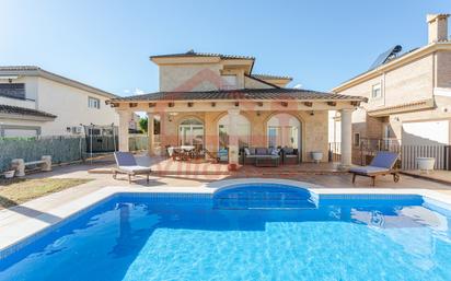 Schwimmbecken von Haus oder Chalet miete in L'Eliana mit Klimaanlage, Terrasse und Schwimmbad