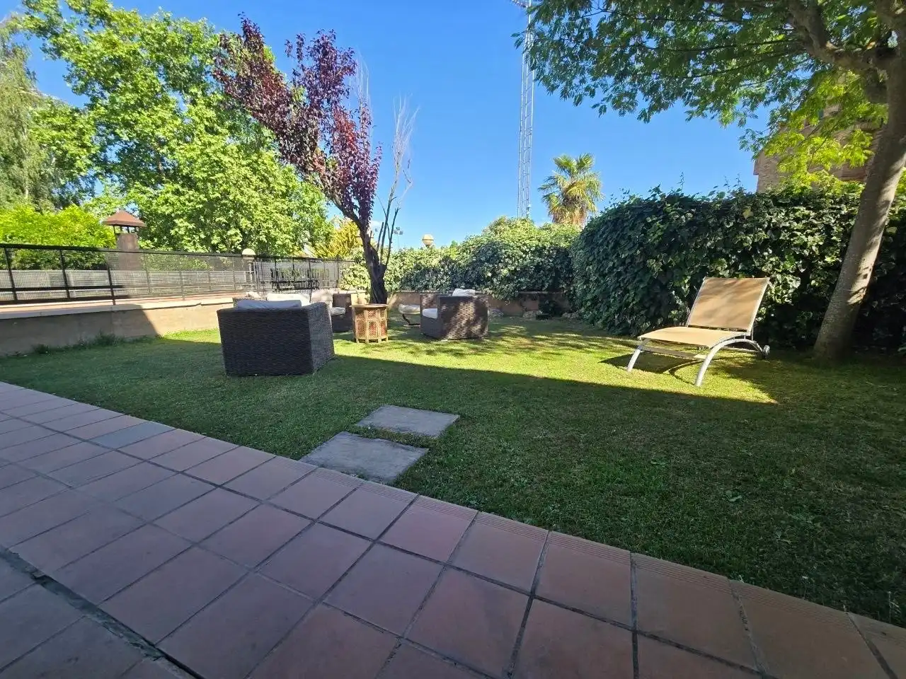 Jardín de Casa o chalet en venta en  Logroño con Calefacción, Jardín privado y Terraza