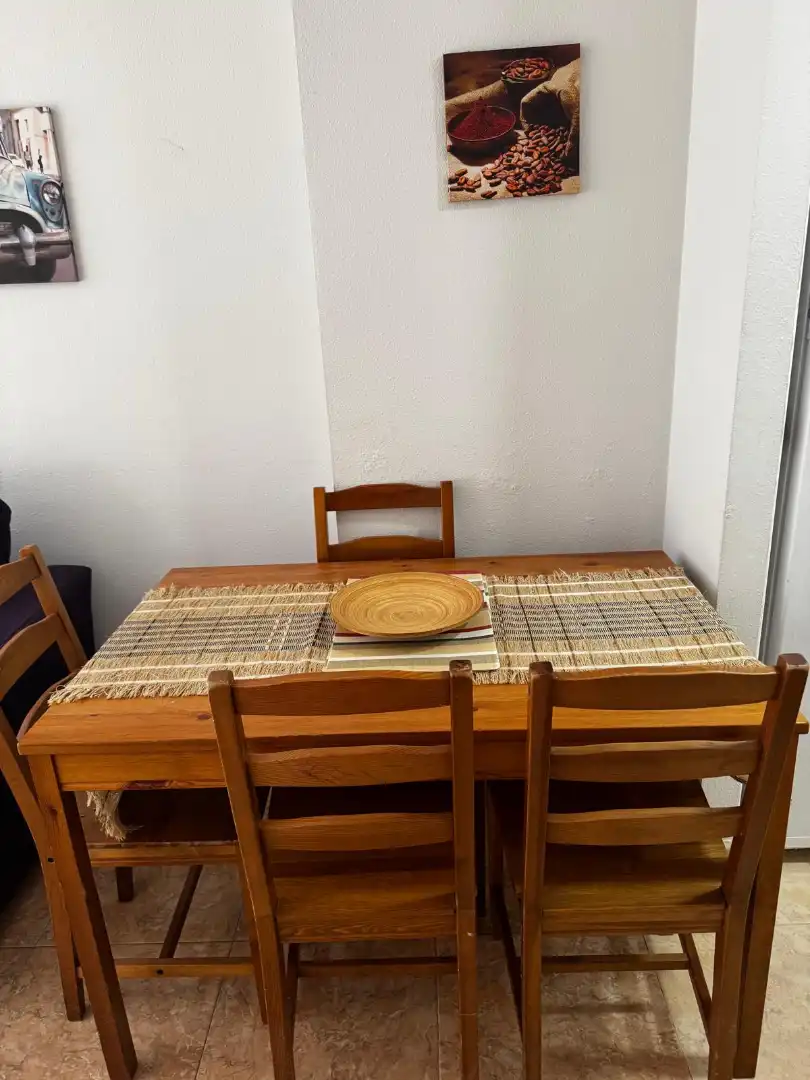 Menjador de Apartament en venda en Sabiñánigo amb Calefacció, Moblat i Forn