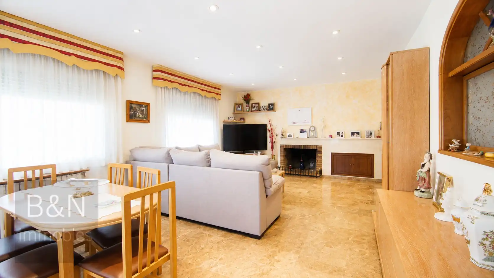 Wohnzimmer von Haus oder Chalet zum Verkauf in Terrassa mit Heizung und Schwimmbad