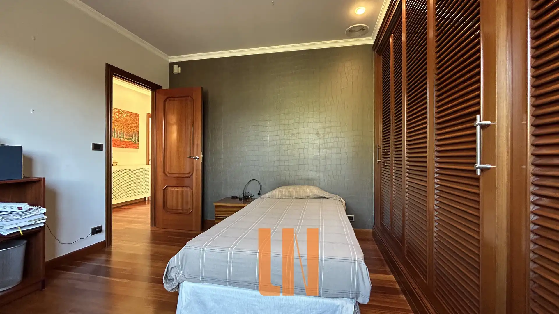 Dormitori de Casa o xalet en venda en Oleiros amb Calefacció, Jardí privat i Parquet