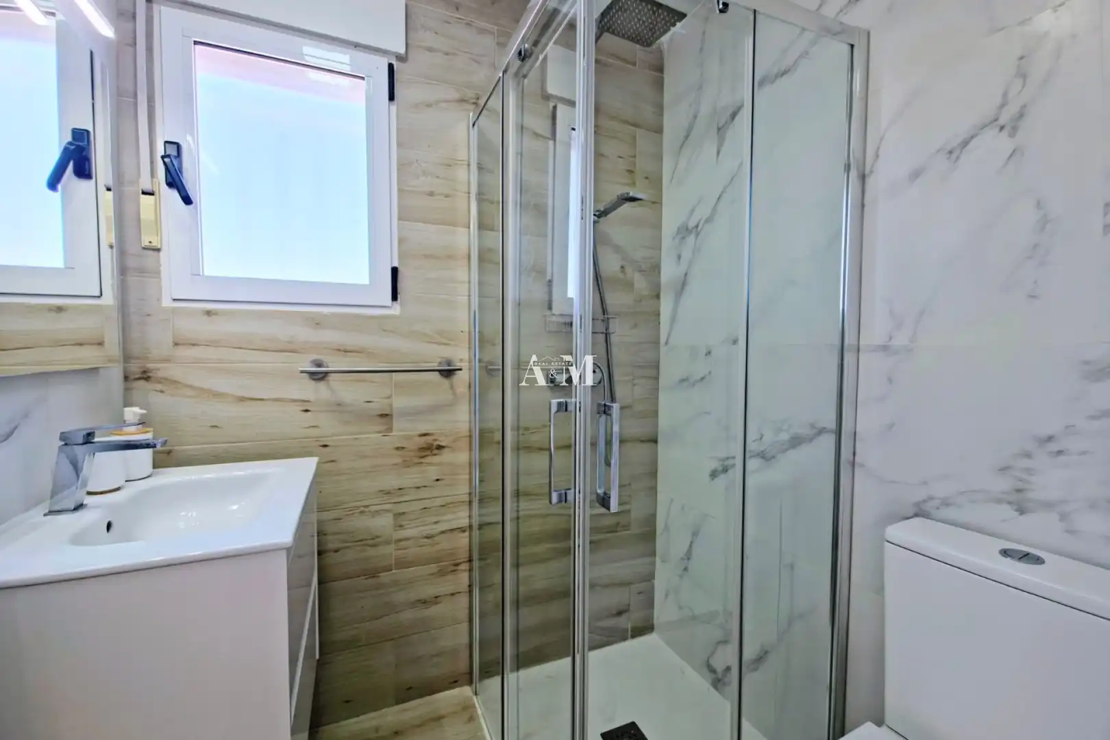 Baño de Casa o chalet de alquiler en Orihuela con Aire acondicionado, Calefacción y Terraza