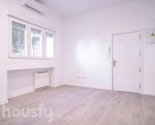 Bedroom of Flat to rent in  Madrid Capital