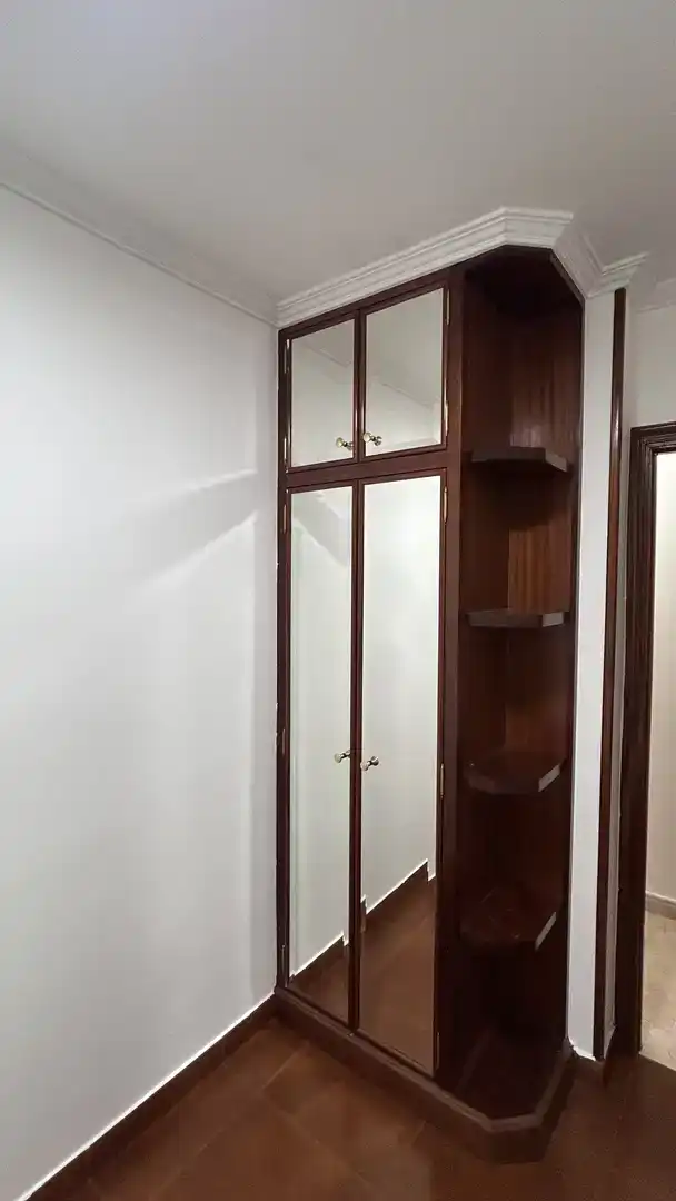 Schlafzimmer von Wohnung zur Miete in Pontevedra Capital  mit Balkon