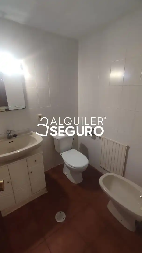 Bathroom of Flat for rent in Colmenar Viejo  with Air Conditioner, Heating and Swimming Pool