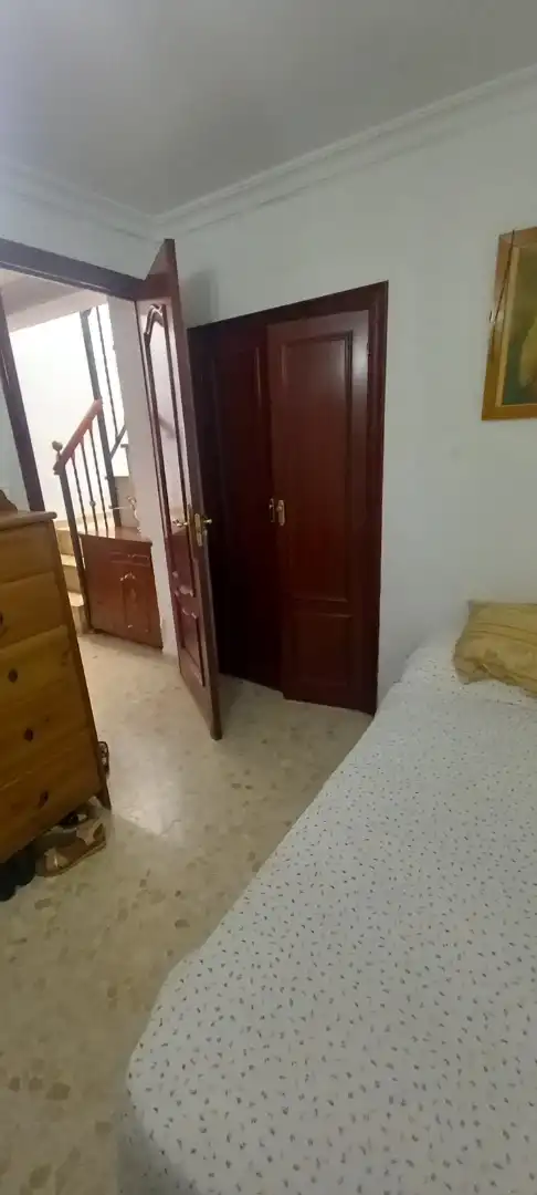 Schlafzimmer von Haus oder Chalet zum Verkauf in Sevilla mit Klimaanlage, Privatgarten und Terrasse