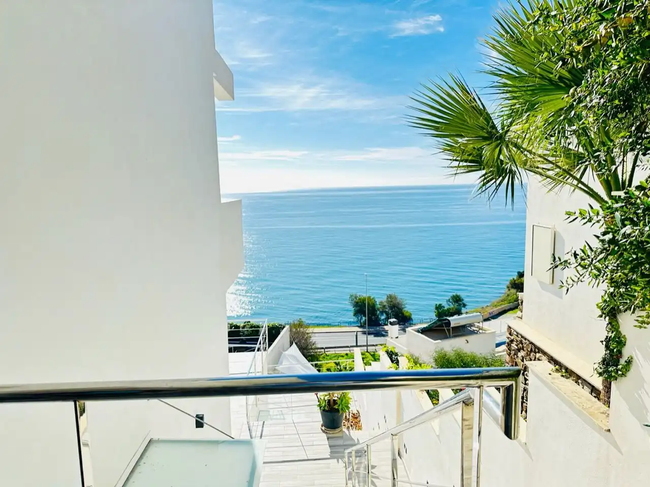 Terrassa de Casa o xalet en venda en Nerja amb Aire condicionat, Jardí privat i Traster