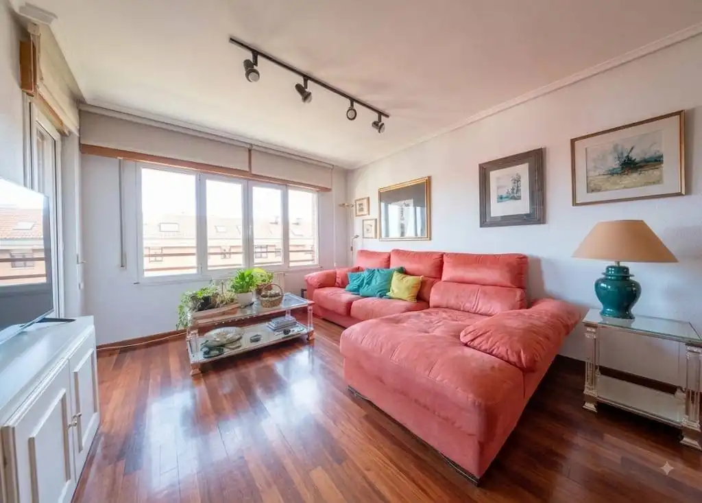 Wohnzimmer von Wohnung zum Verkauf in Santander mit Heizung, Privatgarten und Terrasse
