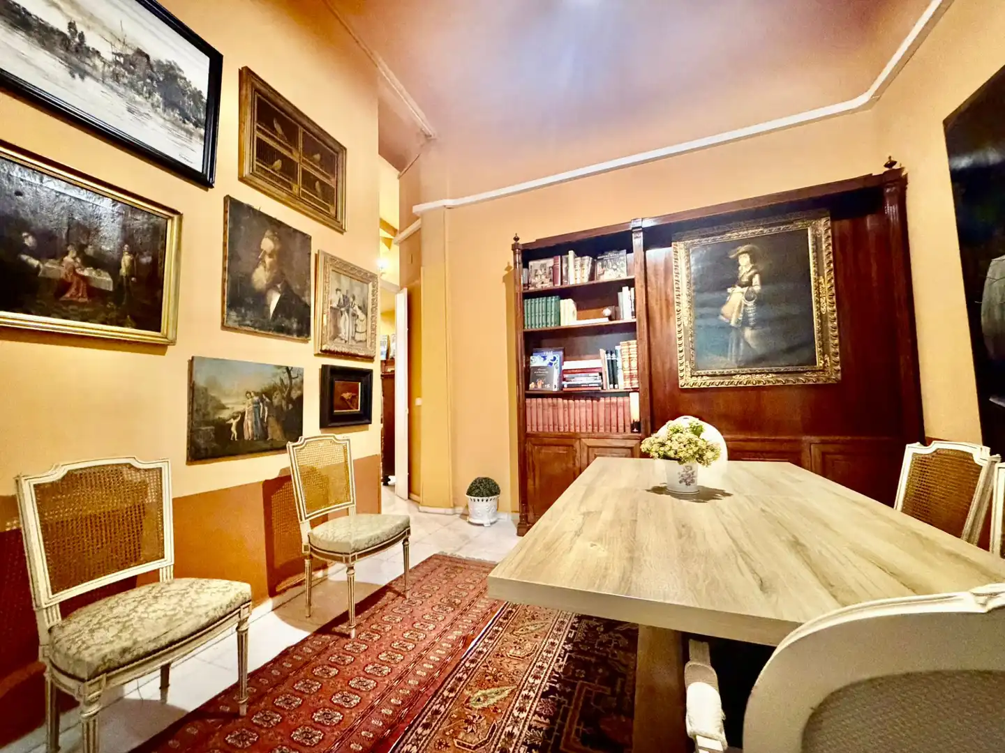 Comedor de Piso en venta en Sevilla con Aire acondicionado, Calefacción y Amueblado