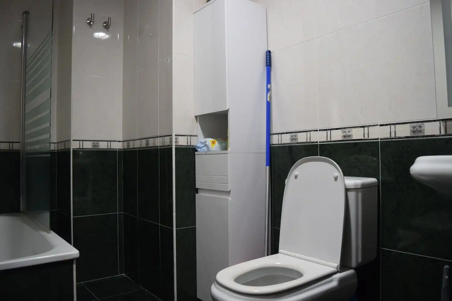Bathroom of Flat for sale in El Franco 