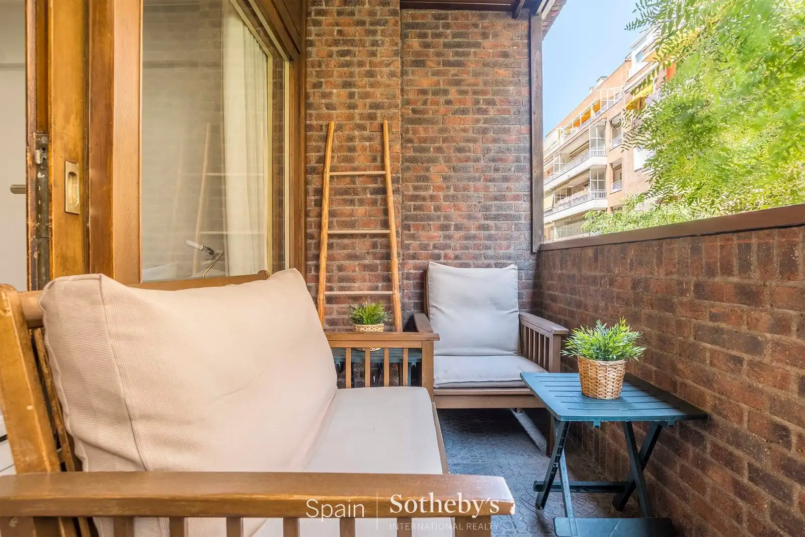 Balcony of Apartments for rent in Madrid  with Air Conditioner, Heating and Terrace