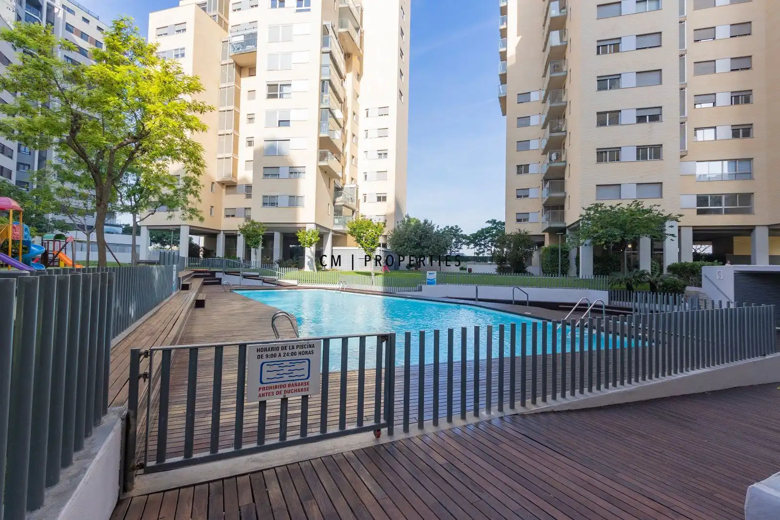 Piscina de Pis en venda en Valencia amb Aire condicionat, Calefacció i Terrassa