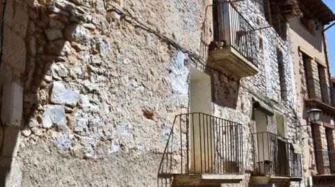 Foto 2 de Casa adosada en venda a La Portellada, Teruel