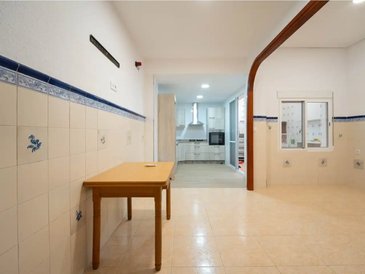 Cocina de Piso en venta en La Pobla de Vallbona con Aire acondicionado, Calefacción y Jardín privado
