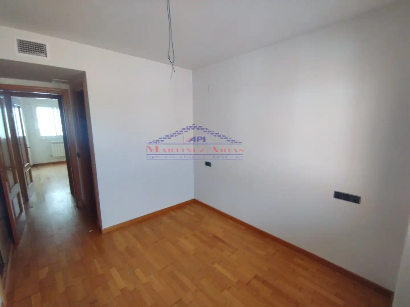 Habitación de Dúplex en venta en Linares con Calefacción, Parquet y Balcón