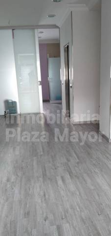 Local comercial en Venta en Calle Miguel de Unamuno en Garrido Sur
