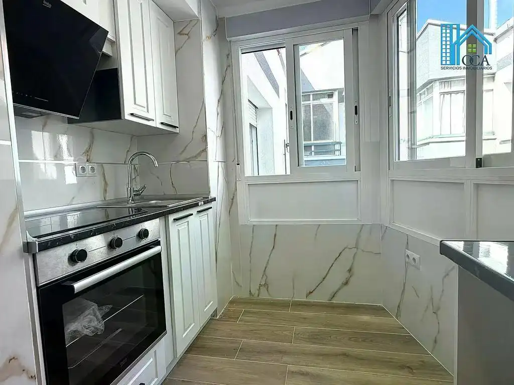 Wohnung mit Pool zum Verkauf in Calle Desarrollo