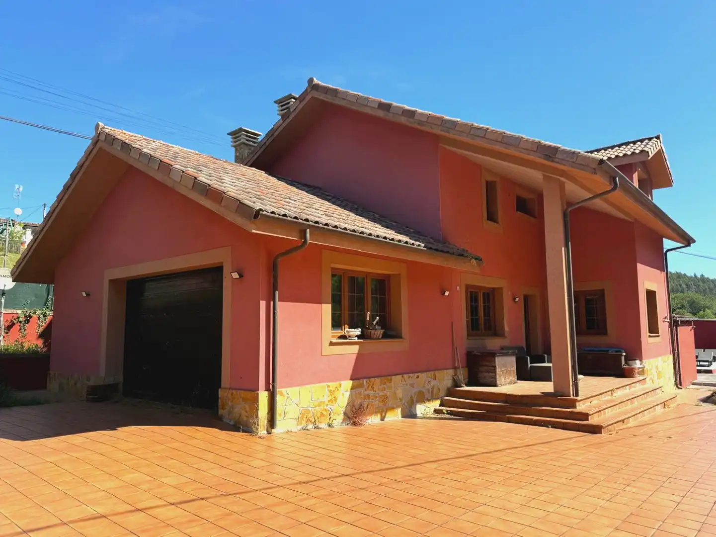 Vista exterior de Casa o chalet en venta en Castrillón con Calefacción, Jardín privado y Piscina