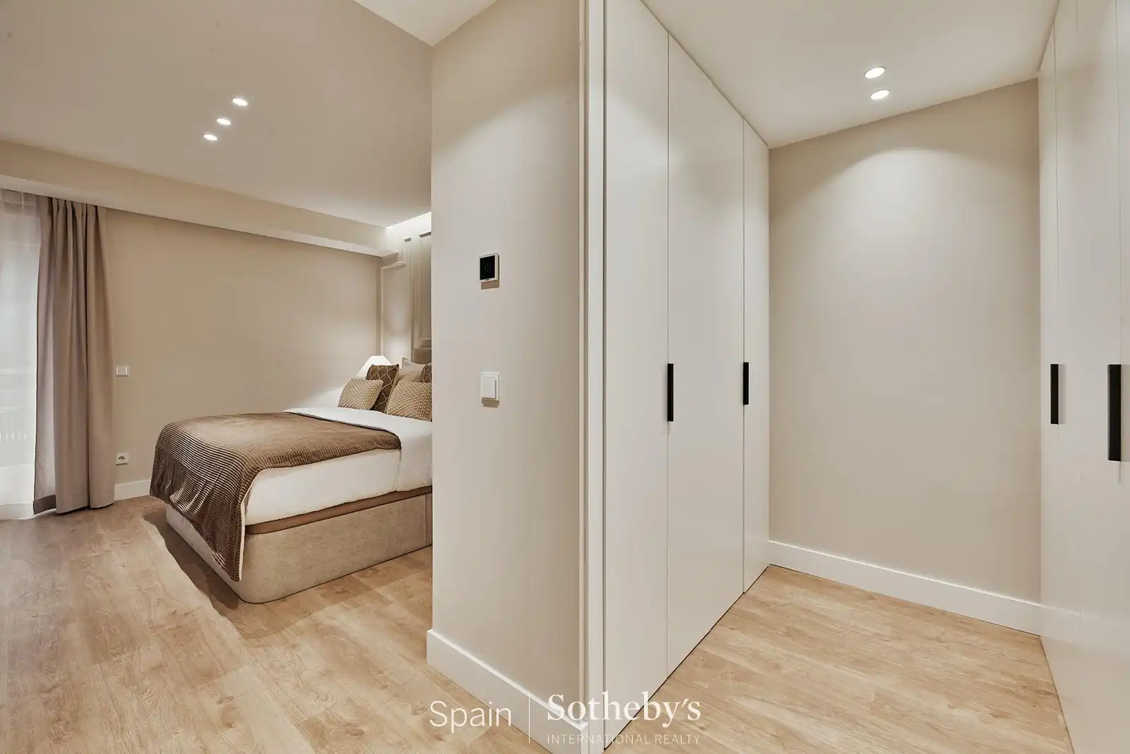 Schlafzimmer von Wohnungen zum Verkauf in Madrid mit Klimaanlage und Heizung