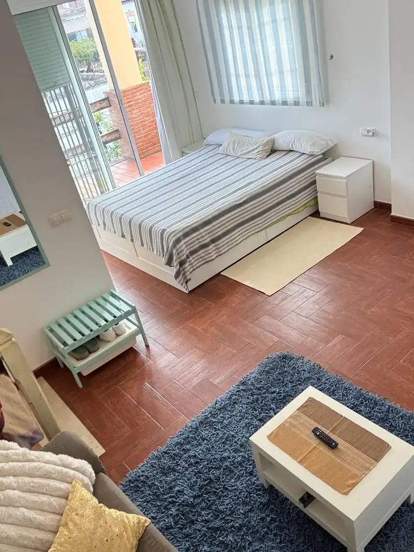 Dormitori de Casa o xalet en venda en Villanueva del Río y Minas amb Aire condicionat, Jardí privat i Terrassa